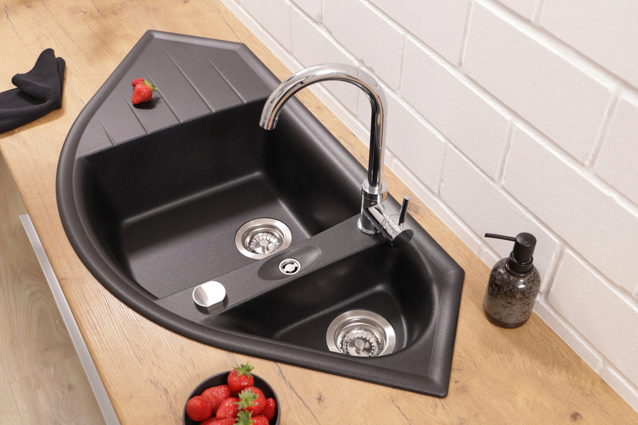 DISKHO 17500000000381  - svart, Basics, sten (110,5/19,5/52cm) - Respekta