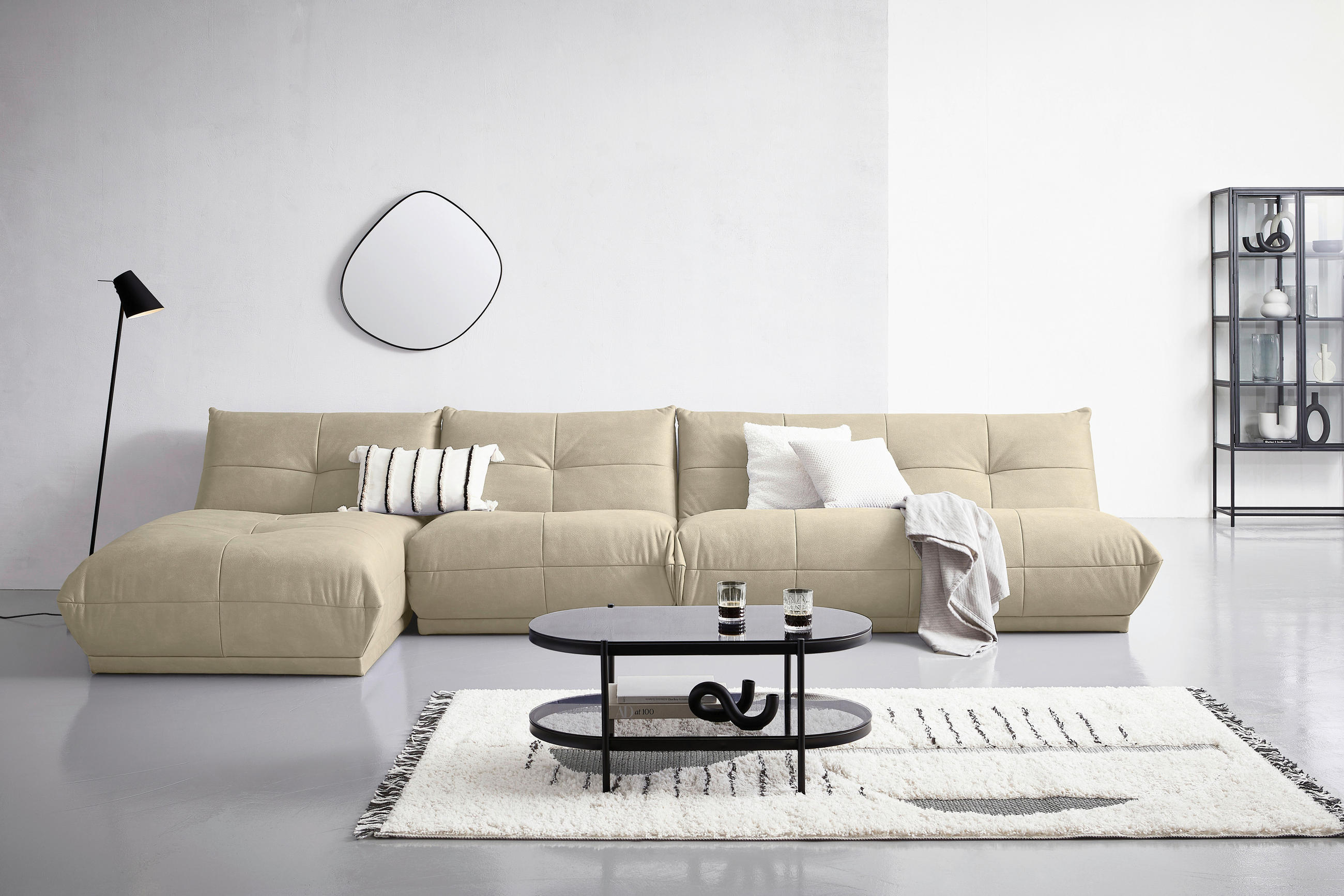 HÖRNSOFFA i läderimitation cremefärgad - cremefärgad, Trend, textil (185/390cm) - Livetastic
