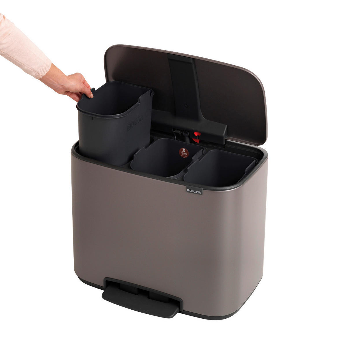 ODPADKOVÝ KÔŠ  33 l - čierna/sivá, Design, kov/plast (54/44/36,5cm) - Brabantia