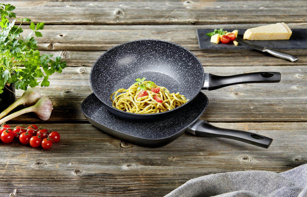 PFANNENSET Aluminium 2-teilig  - Schwarz/Weiß, Basics, Kunststoff/Metall (28+28cm) - Homeware Profession.