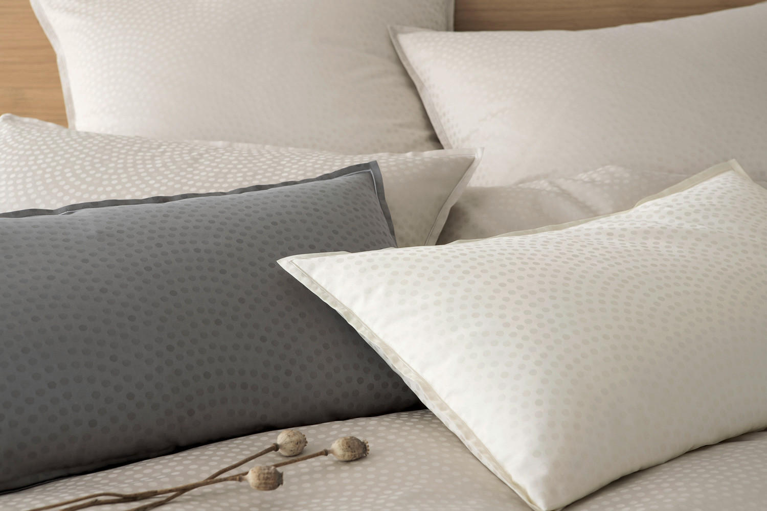 POSTELJNINA 200/200 cm žakar krem barve  - krem barve, Konvencionalno, tekstil (200/200cm) - Elegante