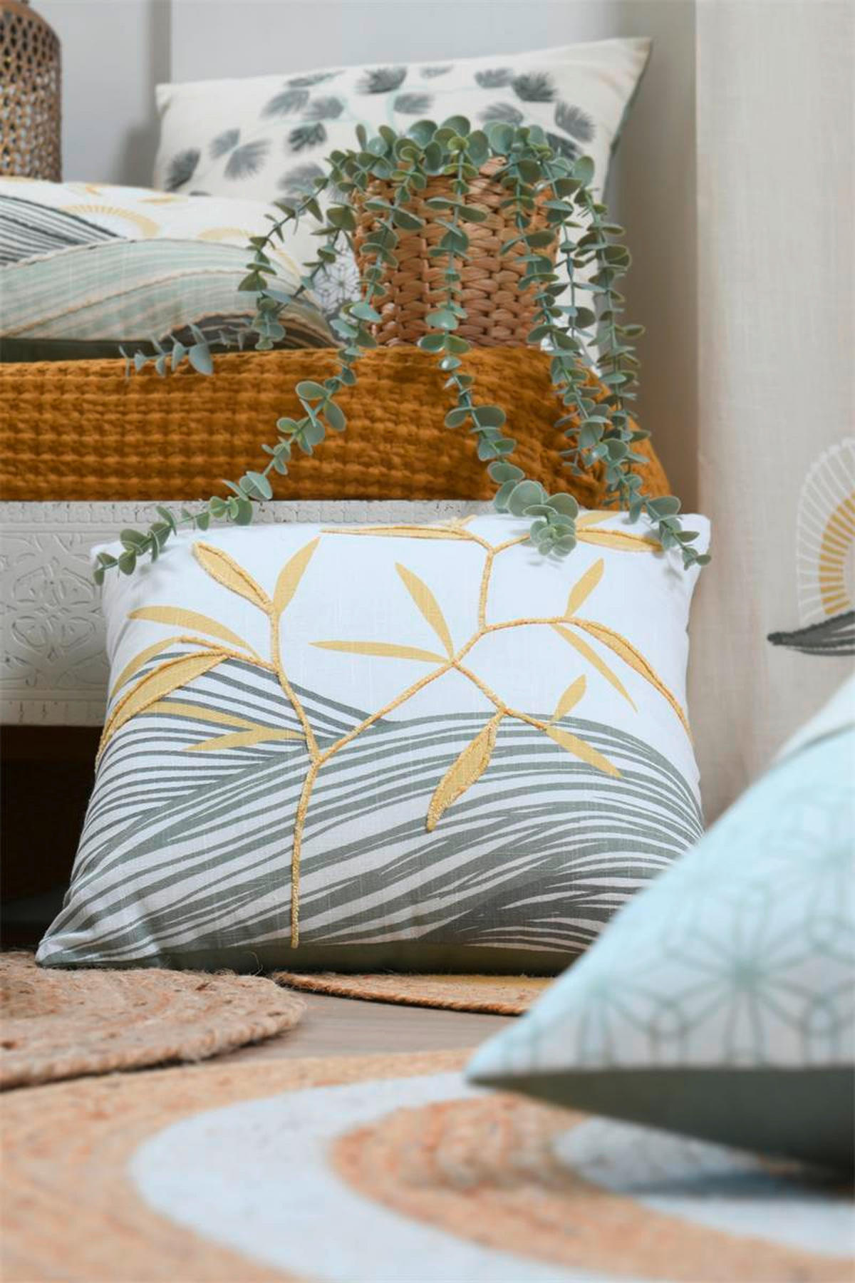 OKRASNA BLAZINA  YUKI   40/40 cm          - bela/gorčično rumena, Konvencionalno, tekstil (40/40cm)