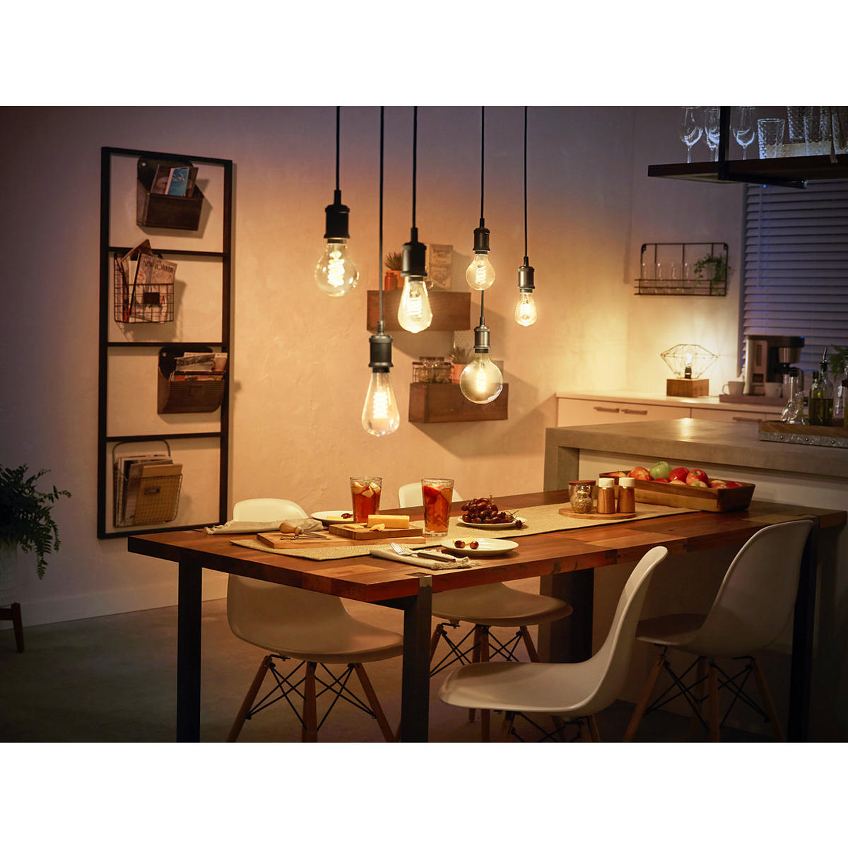 LED-LEUCHTMITTEL   E27 7 W 550 lm  - Transparent, Basics, Glas (8,8/20cm) - Philips HUE
