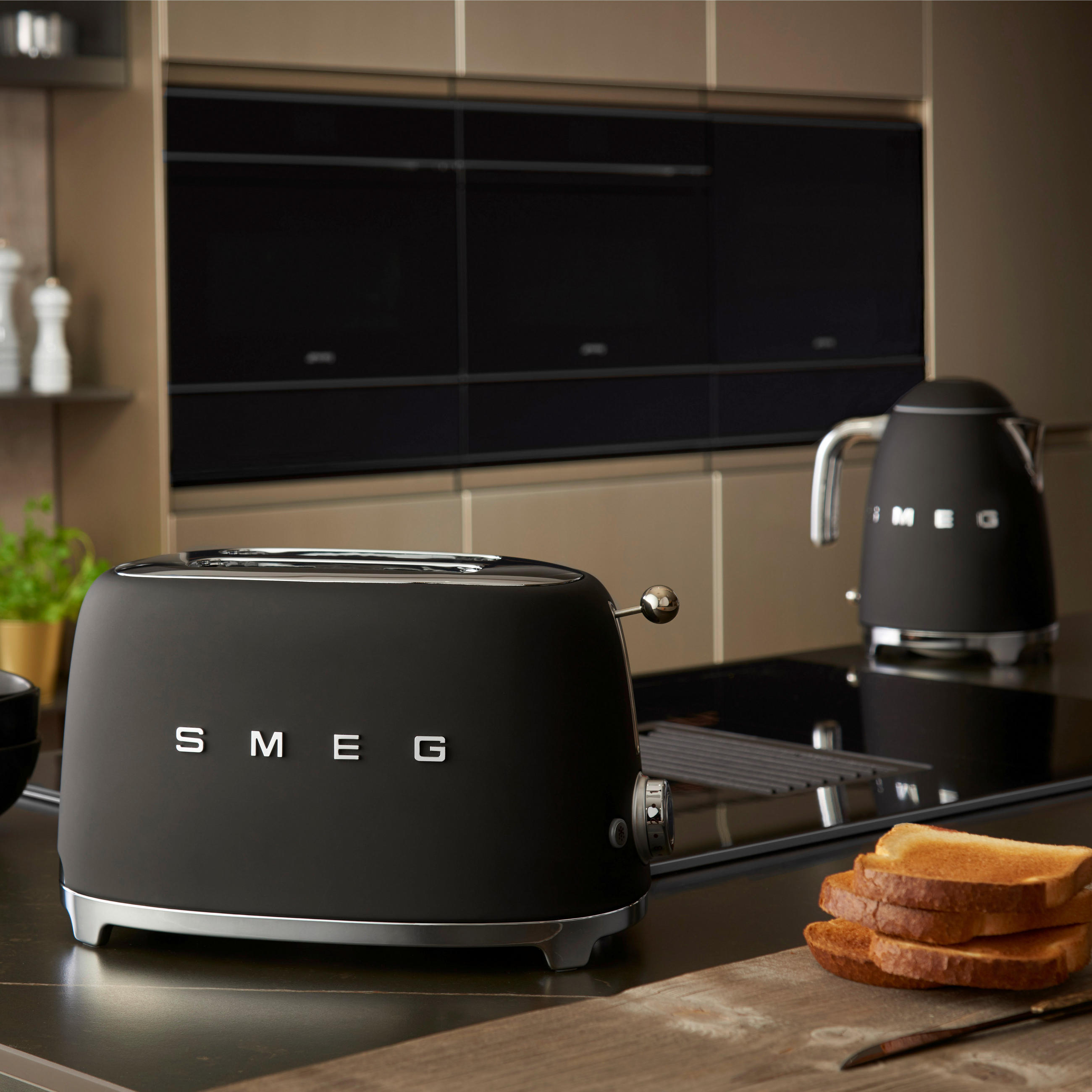 TOASTER  - Schwarz, Basics, Metall (31/20/20cm) - SMEG
