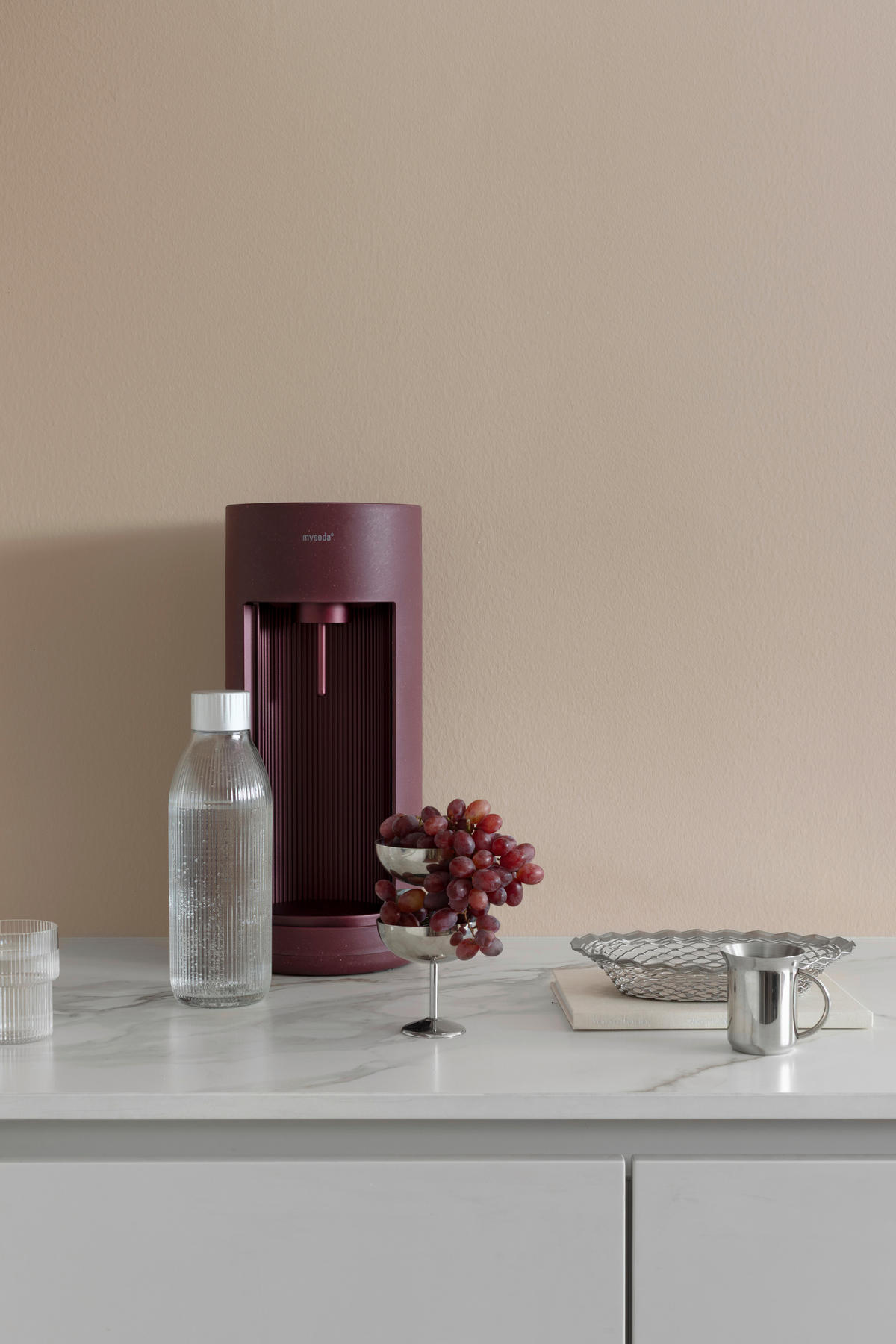 WASSERSPRUDLER GLASSY BEETROOT  - Bordeaux, Basics, Holzwerkstoff/Kunststoff (18.8/44.4cm) - mysoda