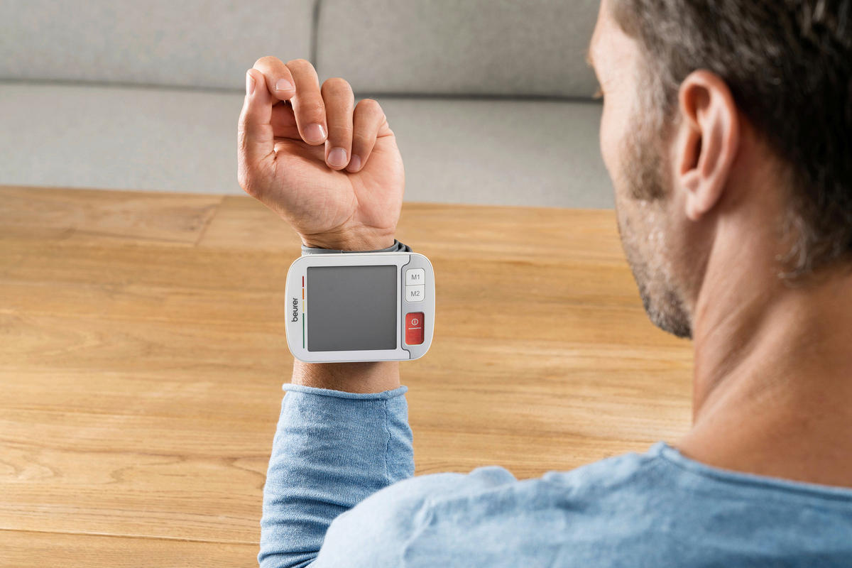 BLUTDRUCKMESSGERÄT  - Weiss, Basics (6,7/12,5/10,1cm) - Beurer