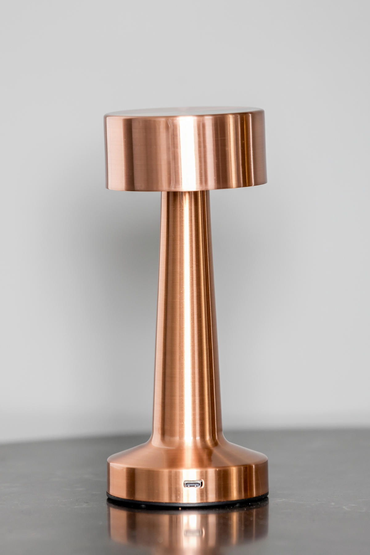 NAMIZNA SVETILKA ZA POLNJENJE  IVAN      9/21 cm       - Design (9/21cm)