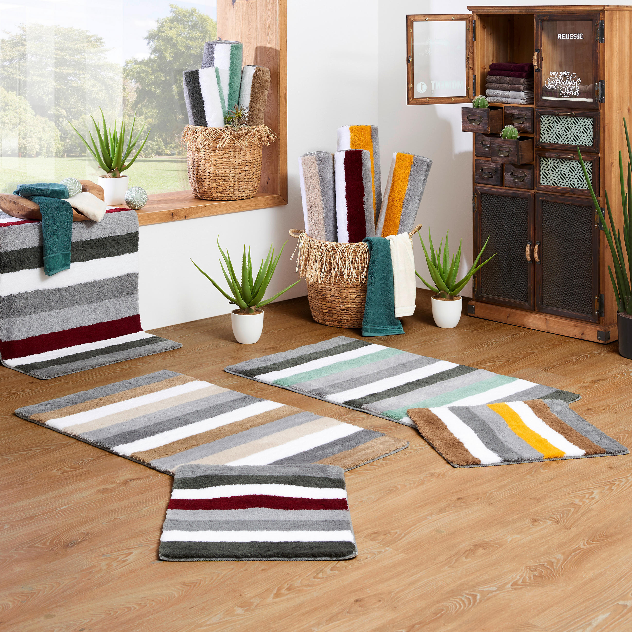 KOBERČEK DO KÚPEĽNE, 60/90 cm - červená, Konventionell, plast (60/90cm) - Kleine Wolke