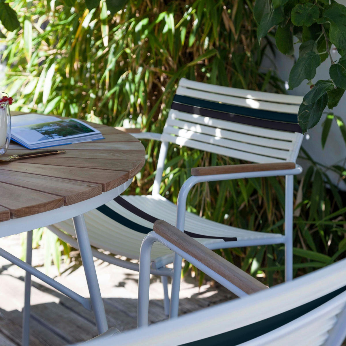 GARTENSTUHL Kunststoff Naturfarben, Weiß  - Naturfarben/Weiß, Natur, Holz/Kunststoff (60/84/58cm) - Gardenson