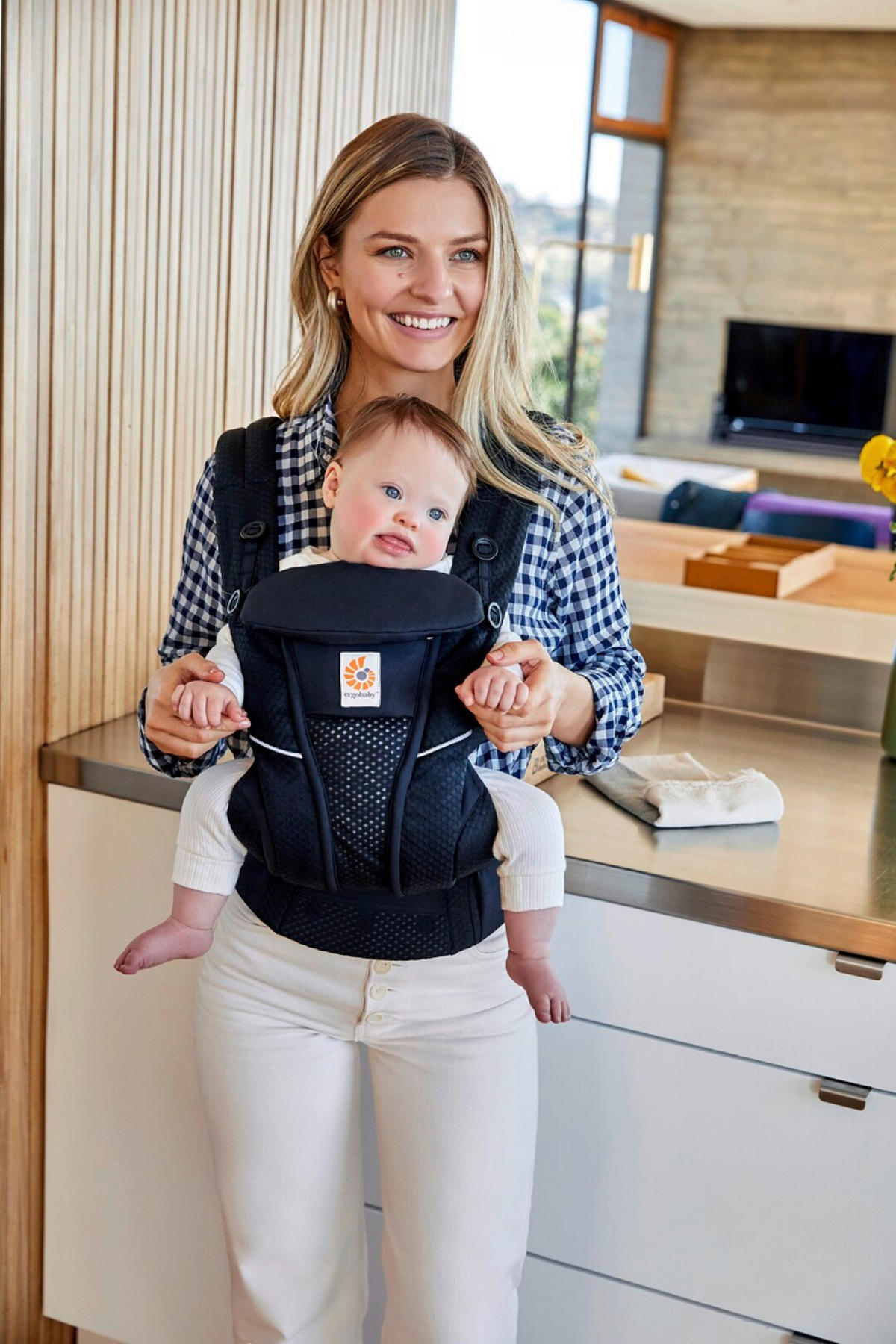 KENGUR NOSILJKA  Omni Breeze  - tamnoplava, Osnovno, tekstil (0,7kg) - Ergo Baby