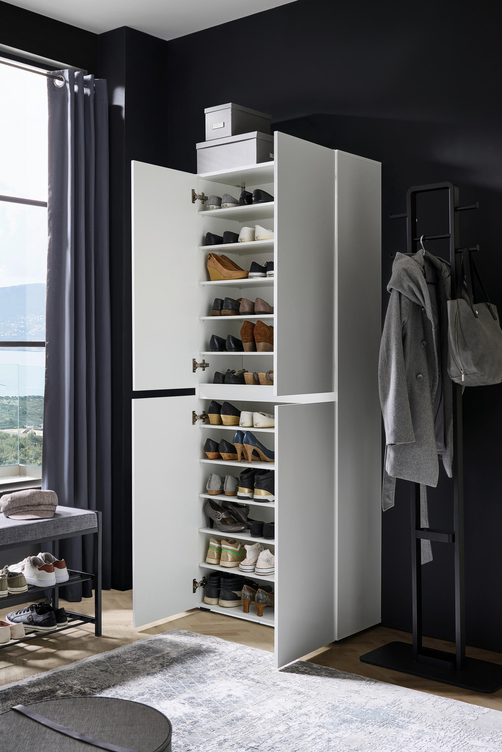 SCHUHSCHRANK Weiß - Schwarz/Weiß, Design, Holzwerkstoff/Kunststoff (80/200/34cm) - Xora