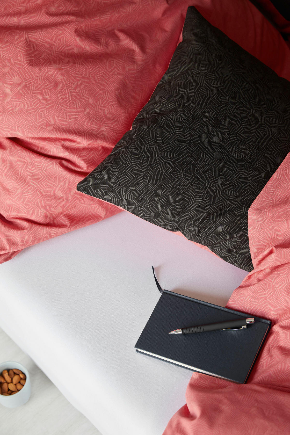 WENDEBETTWÄSCHE Twist Perkal 155/220 cm  - Koralle, Design, Textil (155/220cm) - Yes for bed