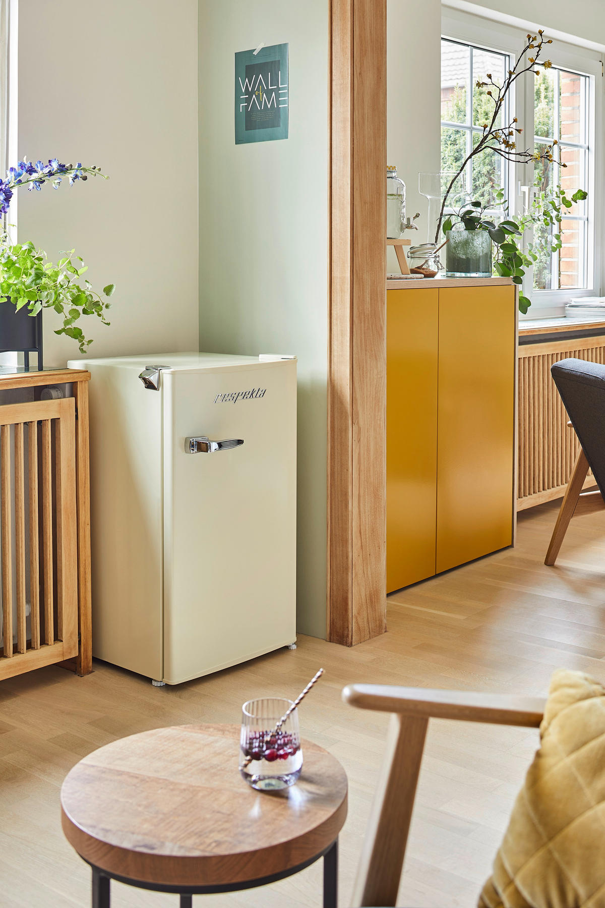 KYLSKÅP KG83C-52  - cremefärgad, Basics, metall/glas (47,4/83,1/44,7cm) - Respekta