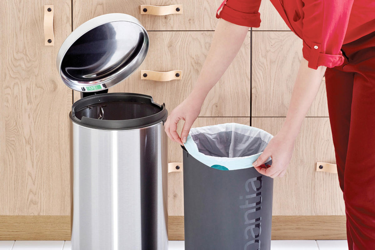 KOŠ ZA SMETI - Basics, kovina/umetna masa (29.3/67.9/38cm) - Brabantia