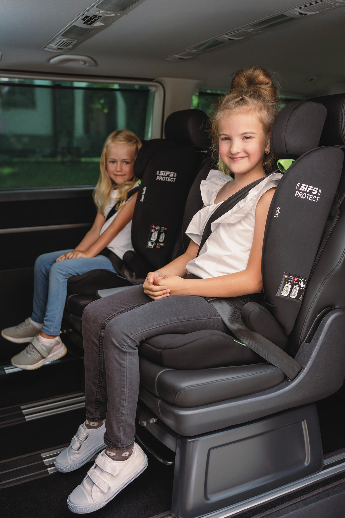 KINDERAUTOSITZ Lupo I-Size Black  - Schwarz, Basics, Kunststoff/Textil (44/62/48cm) - Osann