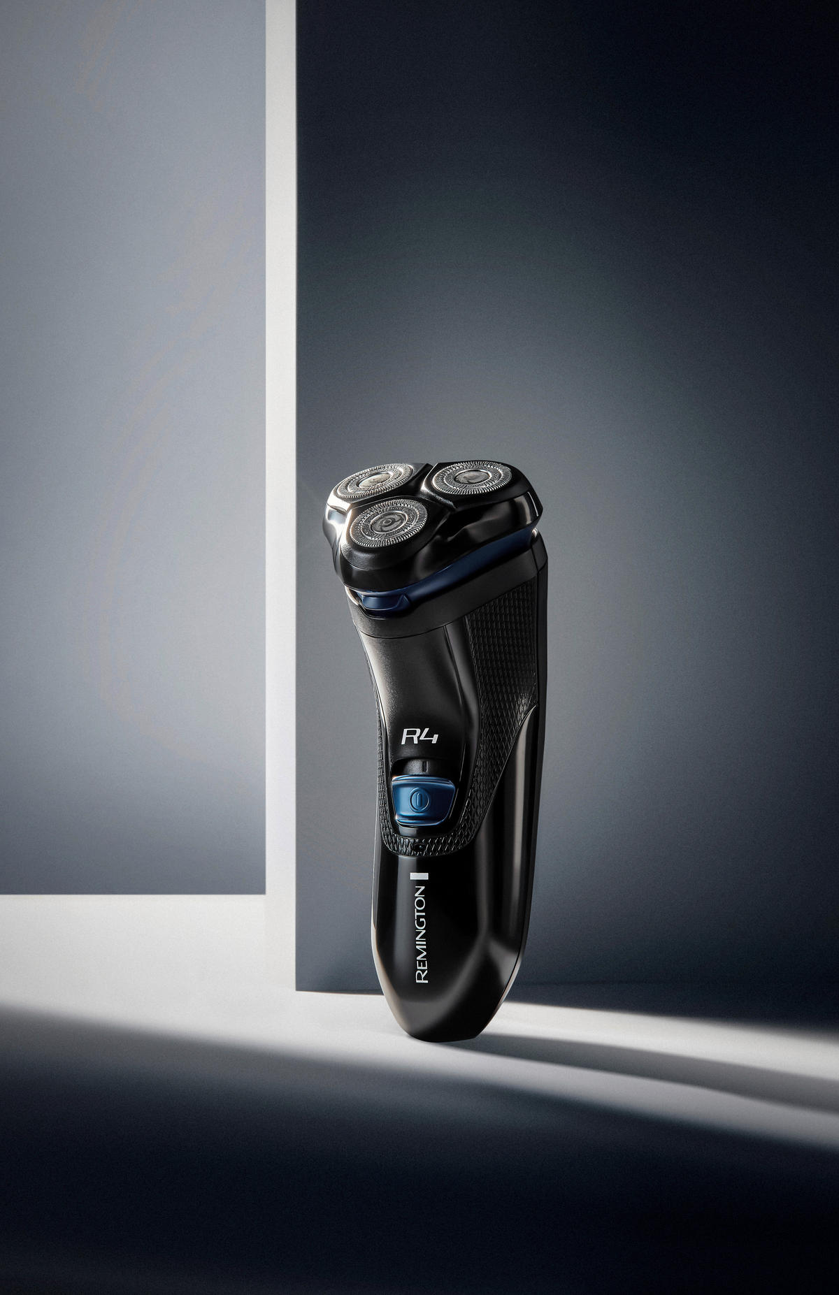 HERRENRASIERER - Schwarz, Basics, Kunststoff (6/15/6,5cm) - Russell Hobbs