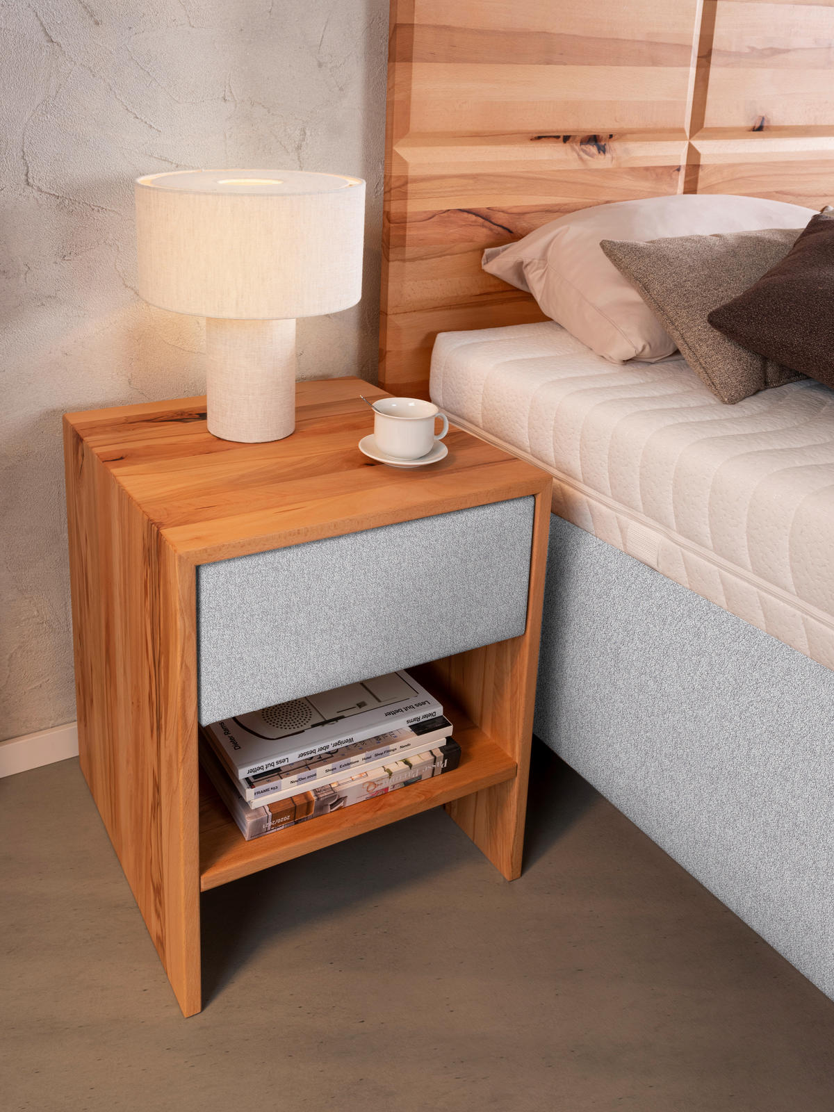 POLSTERBETT 180/200 cm  in Buchefarben, Greige  - Weiss/Greige, Design, Holz/Textil (180/200cm) - Valnatura