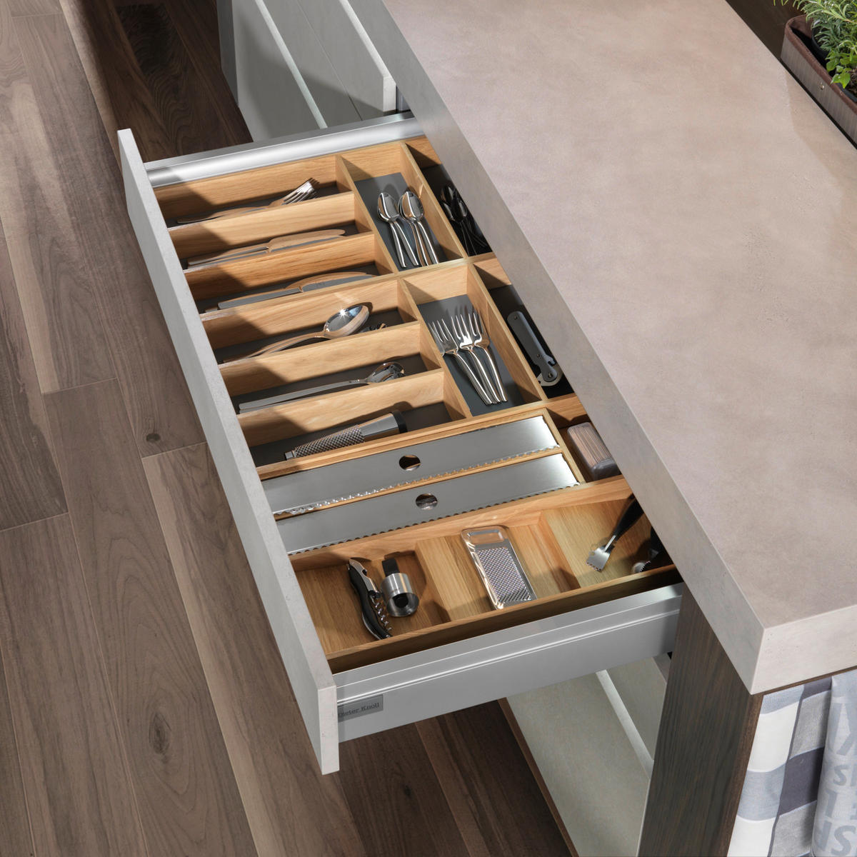 EINBAUKÜCHE   - Design, Holzwerkstoff - Dieter Knoll