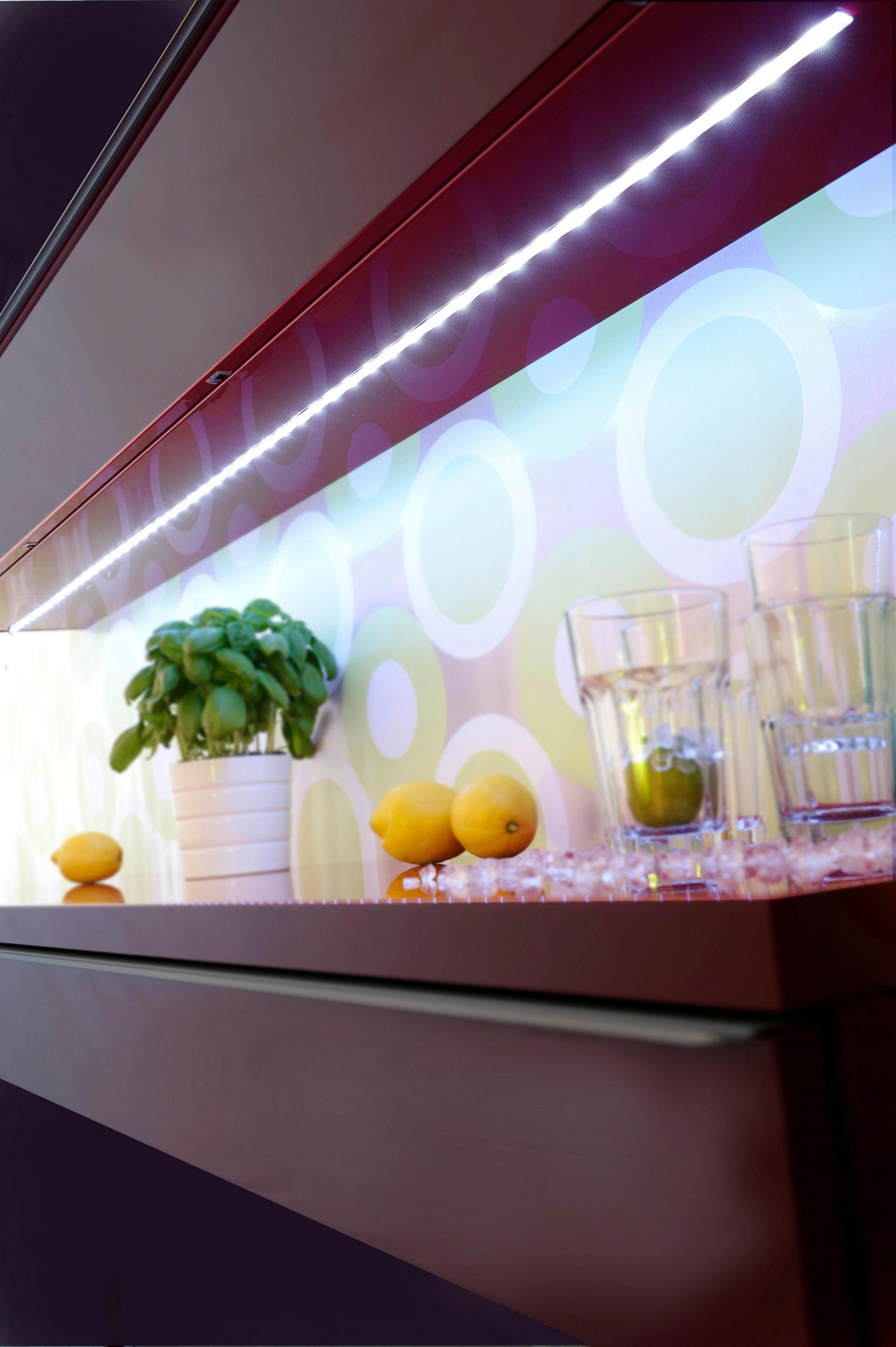 LED TRAKA - providno, Osnovno, plastika (1000/1/0,2cm)