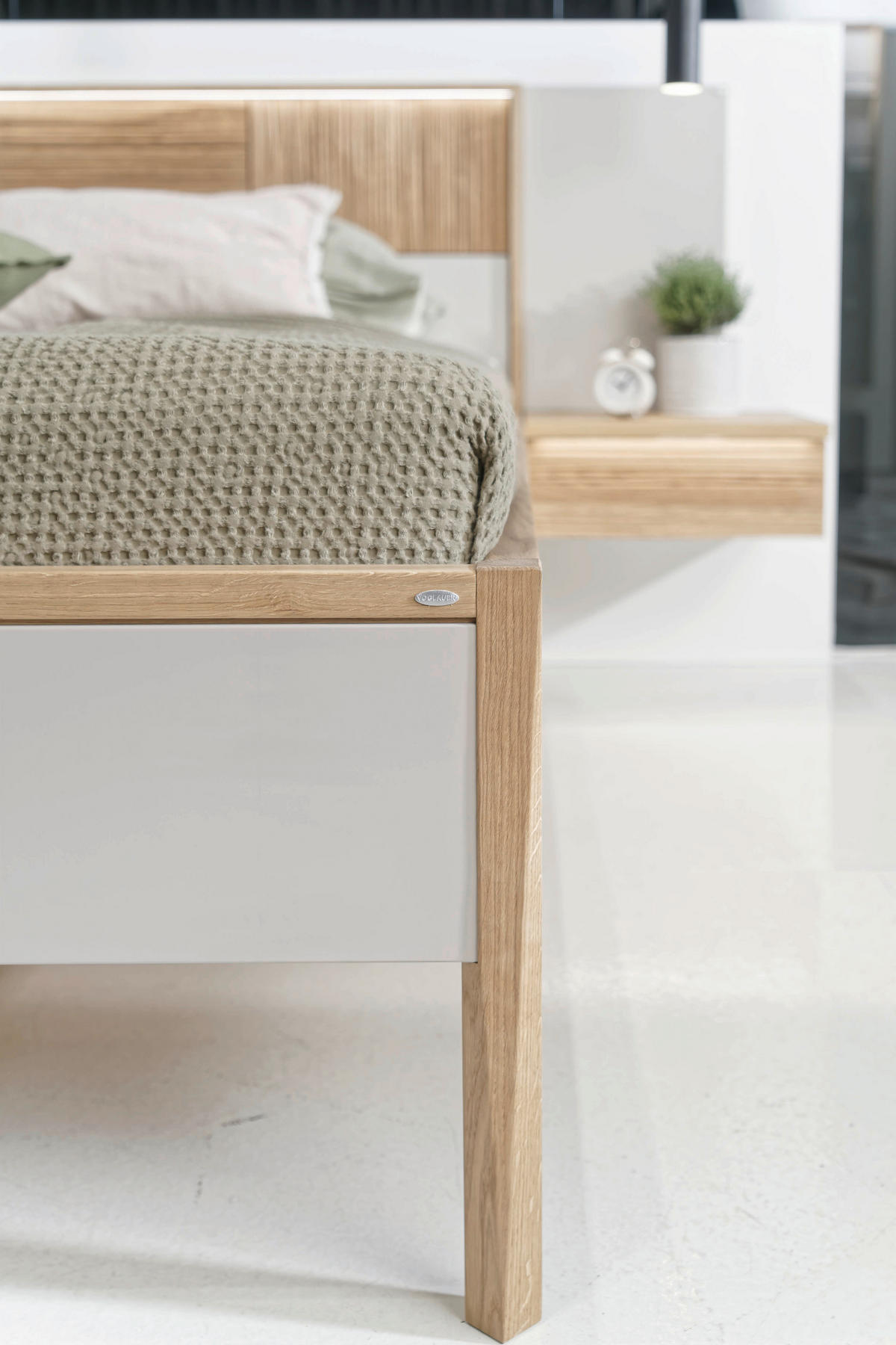 BETT 180/200 cm  in Taupe, Wildeiche  - Taupe/Wildeiche, Design, Holz/Holzwerkstoff (180/200cm) - Voglauer