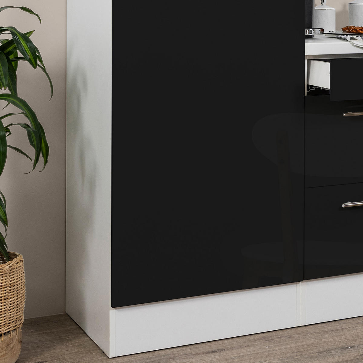 KÜCHENBLOCK 270 cm   in Schwarz, Weiss  - Weiss/Alufarben, Konventionell, Holzwerkstoff/Metall (270cm) - Respekta