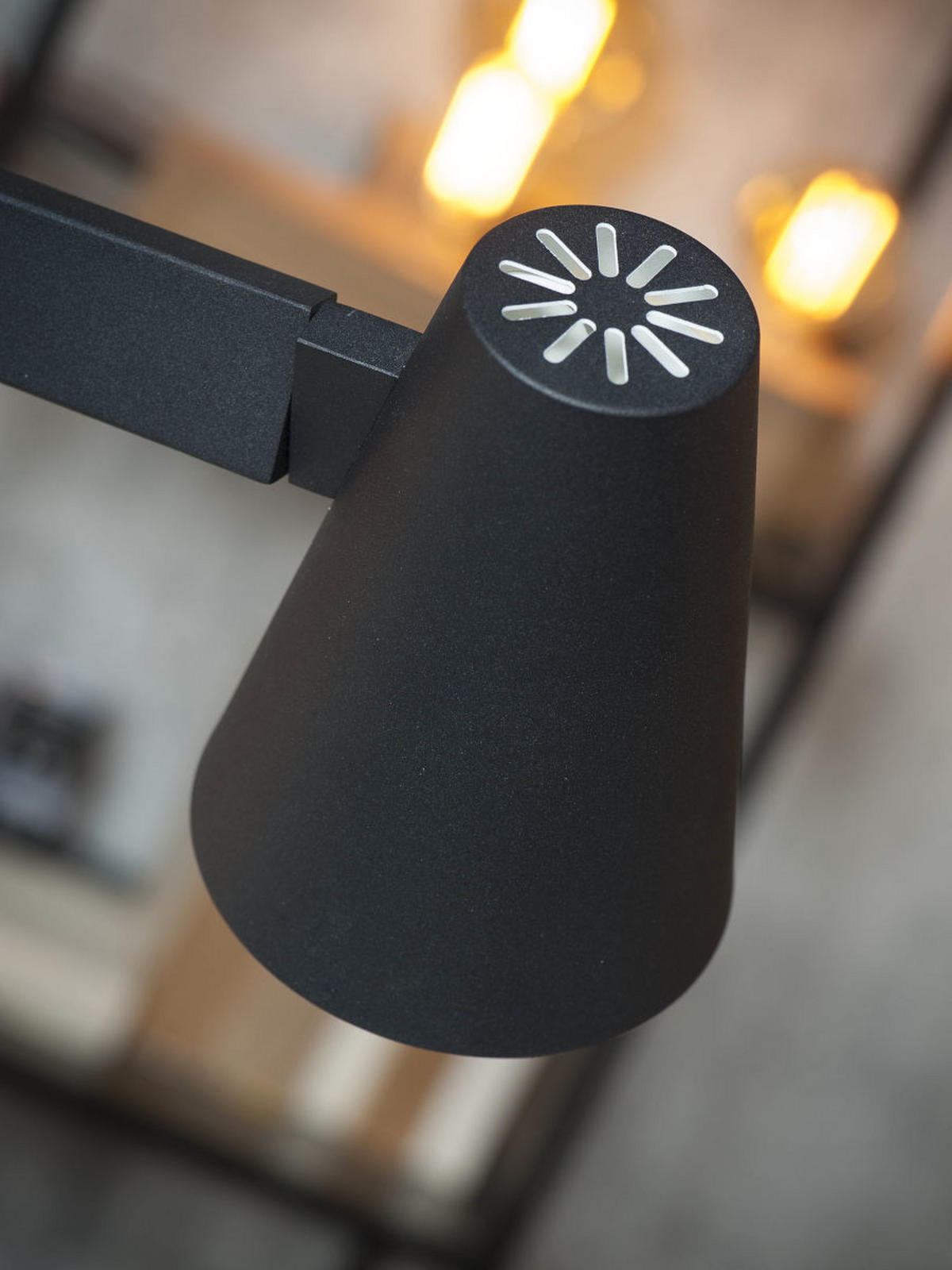 STEHLEUCHTE - Schwarz, Design, Metall (28/143/43cm) - It's about Romi