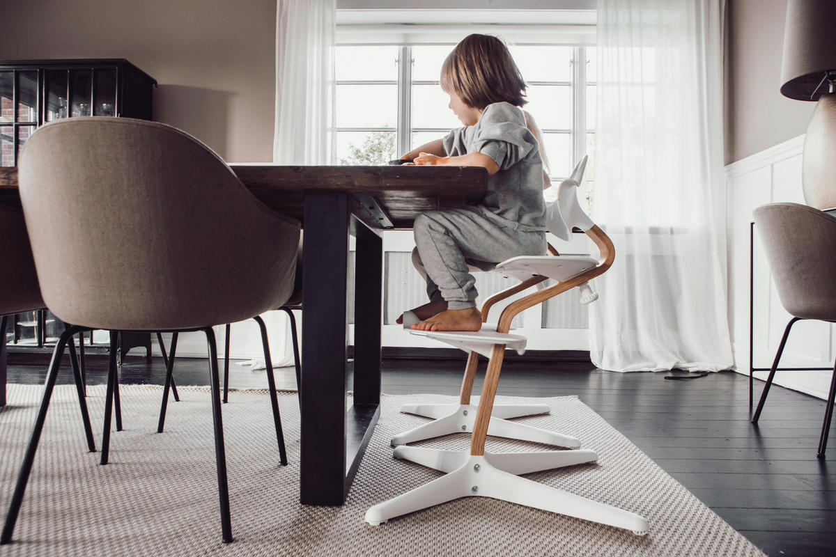 STOLČEK ZA HRANJENJE  NOMI    52/59/83,5 cm       barve bukve, črna  - črna/barve bukve, Trend, les (52/59/83,5cm) - Stokke