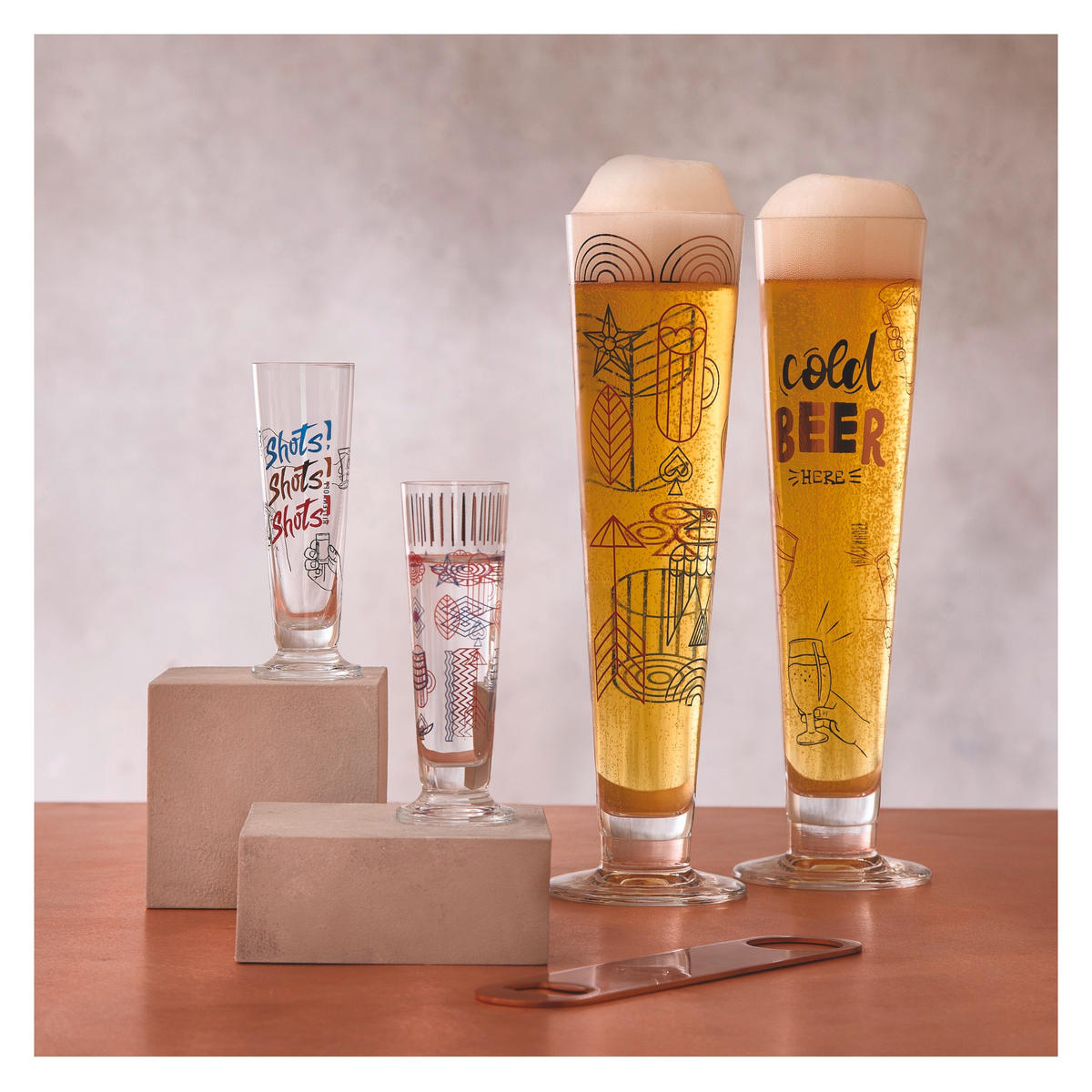 BIERGLAS Heldenfest 385 ml  - Rot/Goldfarben, Trend, Glas (7,5/24,9/7,5cm) - Ritzenhoff