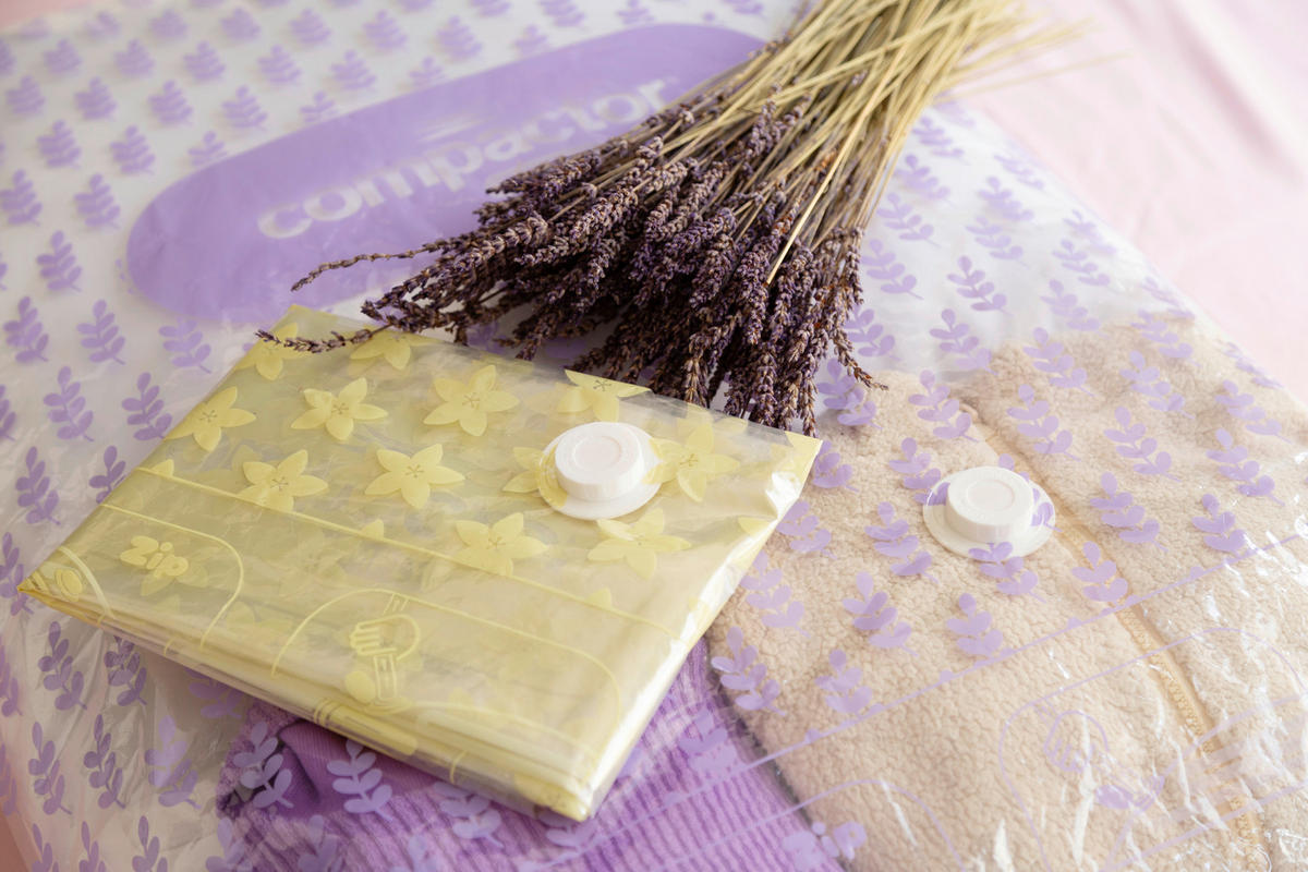 TAŠKA NA USCHOVÁNÍ - světle žlutá, Lifestyle, plast (70/100cm)