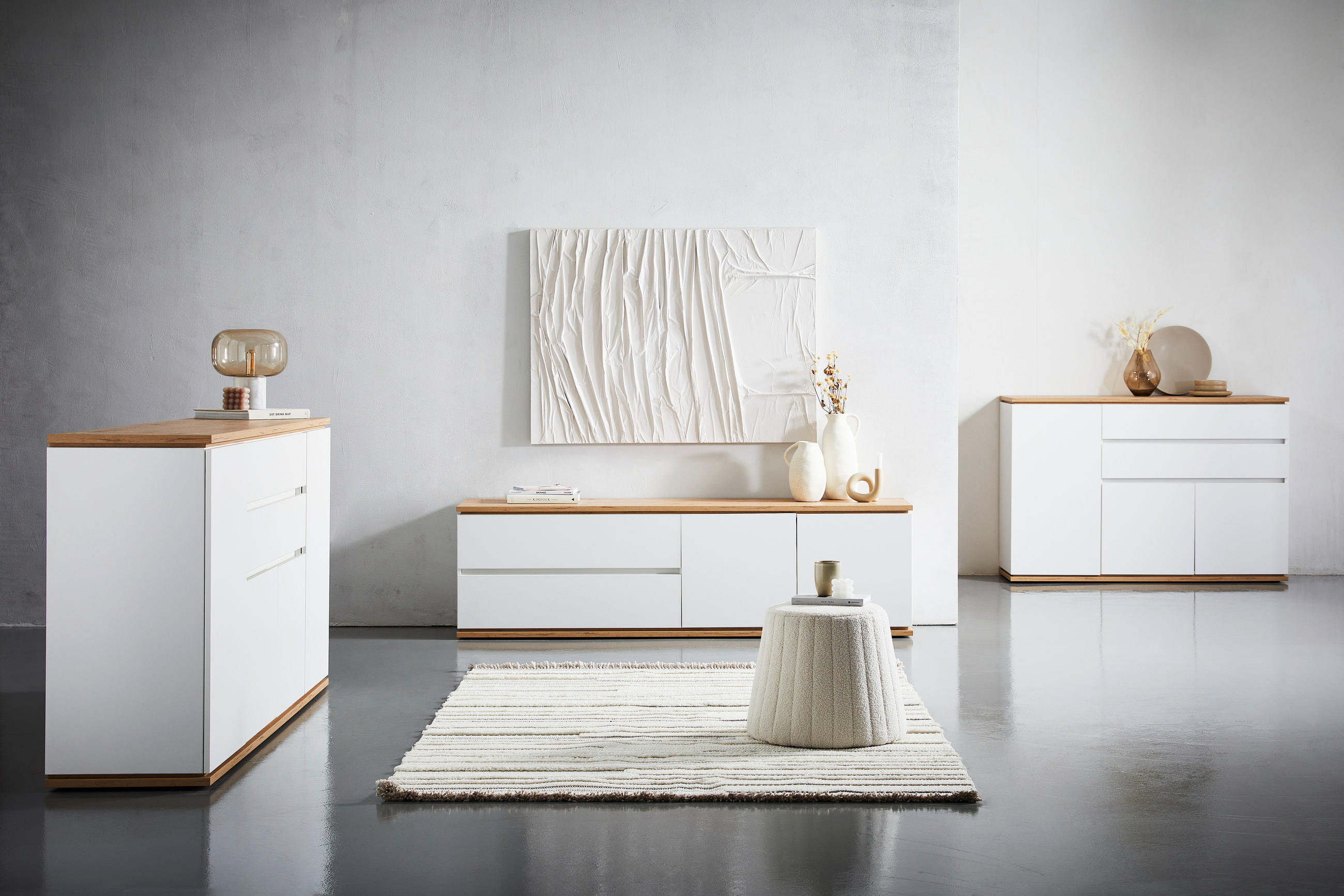 KOMODA S VRATIMA - bela/crna, Moderno, pločasti materijal/plastika (139/93/42cm) - Xora