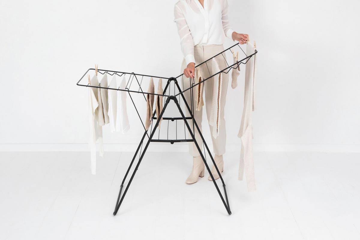 RUHASZÁRÍTÓ ÁLLVÁNY - fekete, Basics, fém (4.7kg) - Brabantia