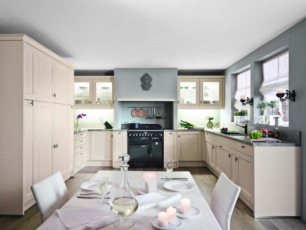 INBYGGNADSKÖK   - Lifestyle, trämaterial - Dieter Knoll