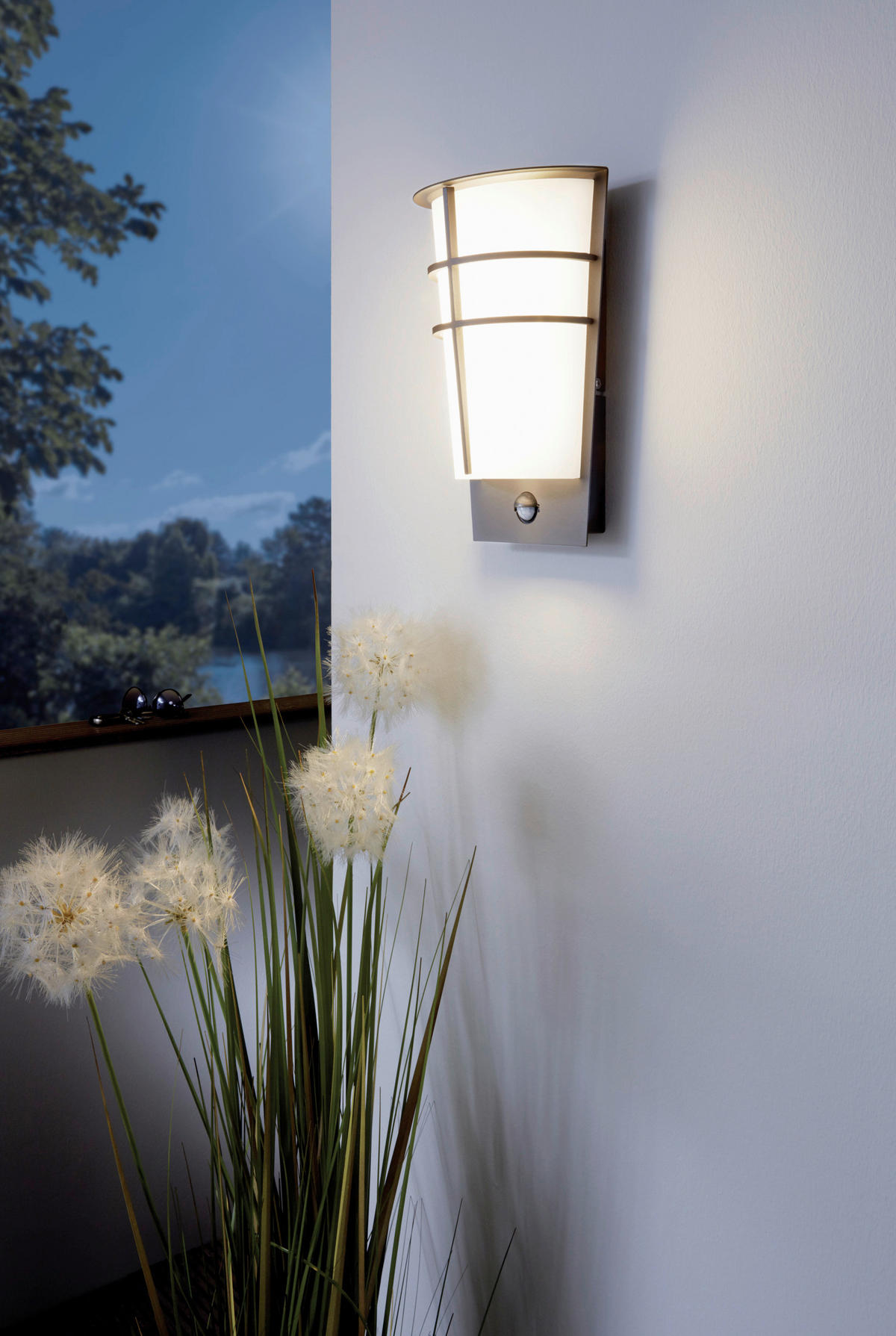 AUßENWANDLEUCHTE   - Silberfarben/Weiß, Design, Kunststoff/Metall (30/19/12,5cm) - Eglo