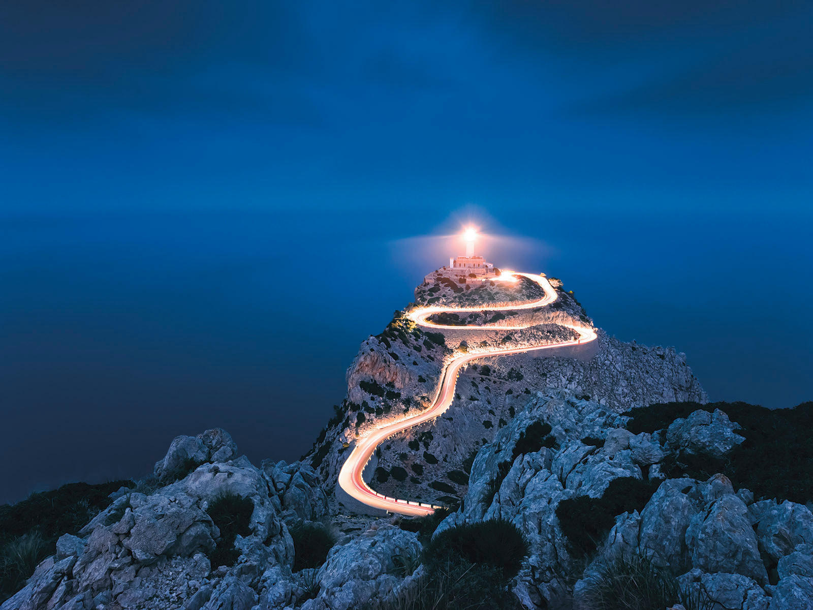 VLIESTAPETE Cap Formentor  - Blau/Grau, Design (200/150cm) - Komar