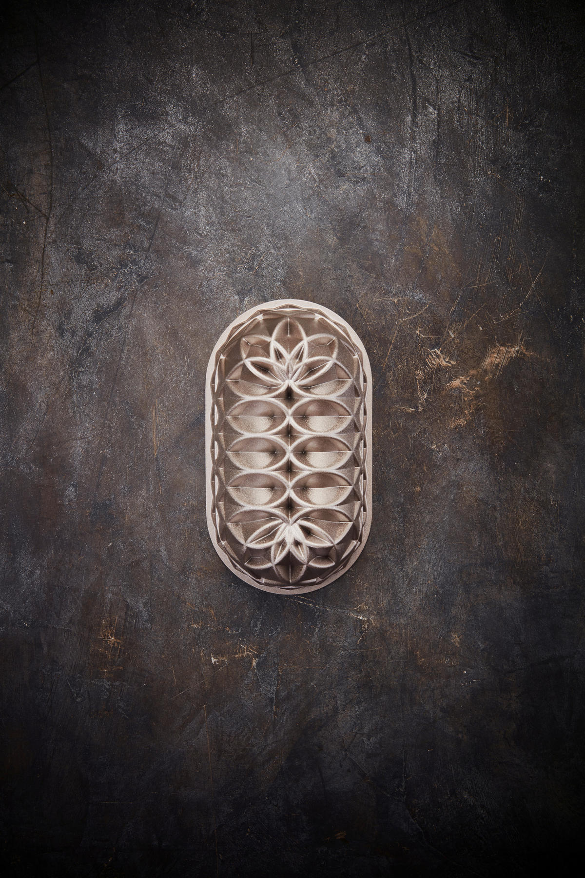 KASTENFORM  - Goldfarben, Design, Metall (26/8/14,6cm) - Birkmann