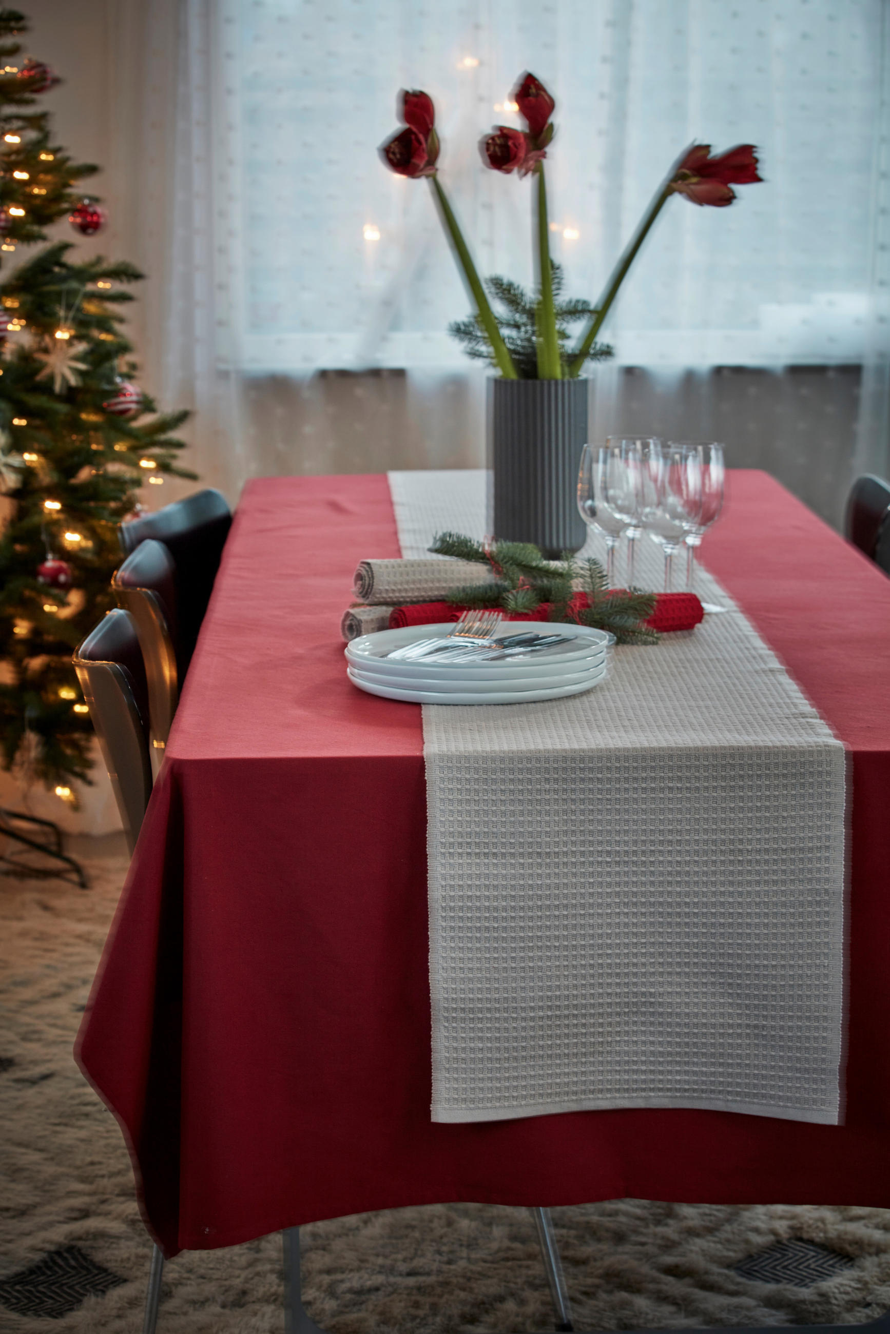 BORDSDUK textil flatväv röd, vit 50/70 cm  - röd, Basics, textil (140/240cm)