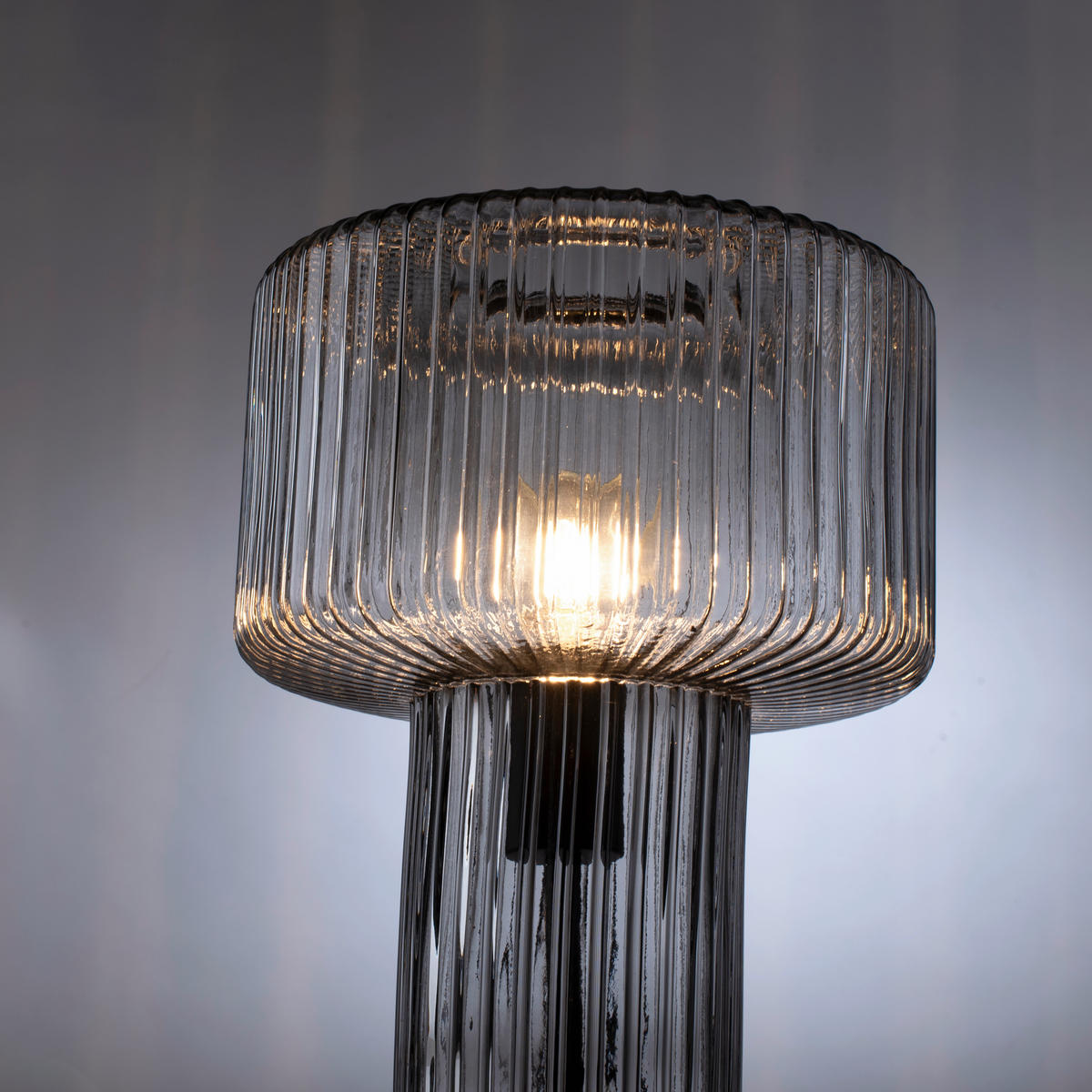 TISCHLEUCHTE Fungus 25/25/34 cm  - Grau, LIFESTYLE, Glas/Kunststoff (25/25/34cm)