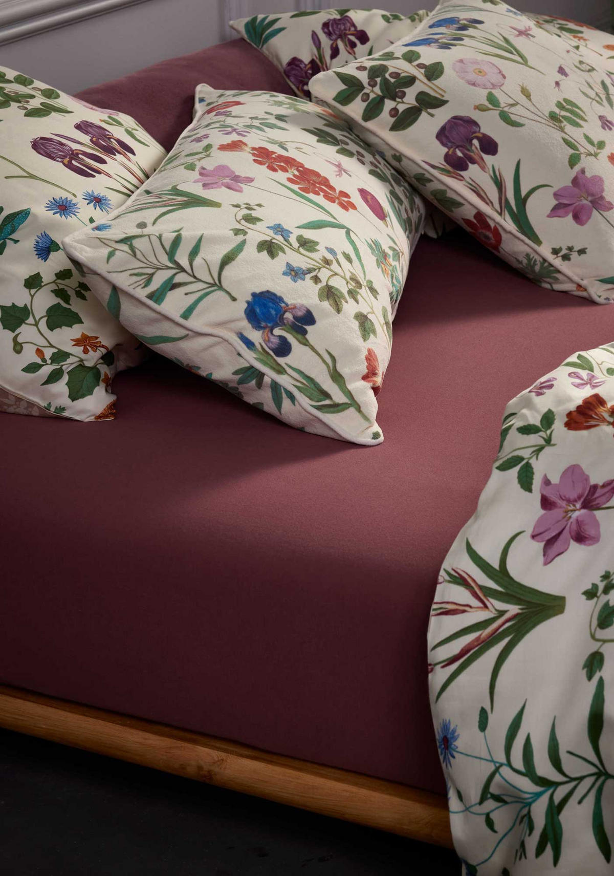 POSTELJNINA MARIGOLD 135/200 cm peščene barve  - peščene barve, Konvencionalno, tekstil (135/200cm) - Essenza