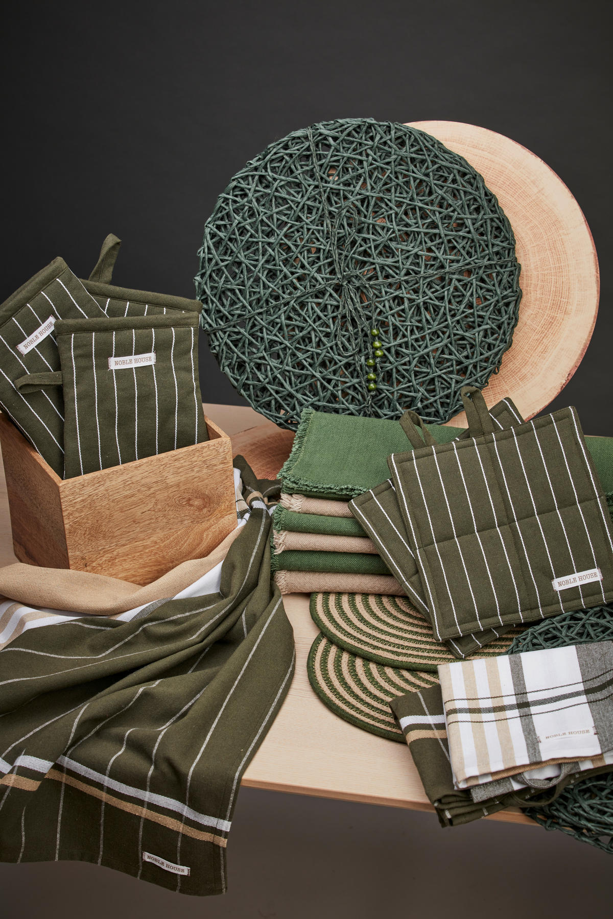 GRYTLAPP mörkgrön  - mörkgrön, Basics, textil (20/20cm)