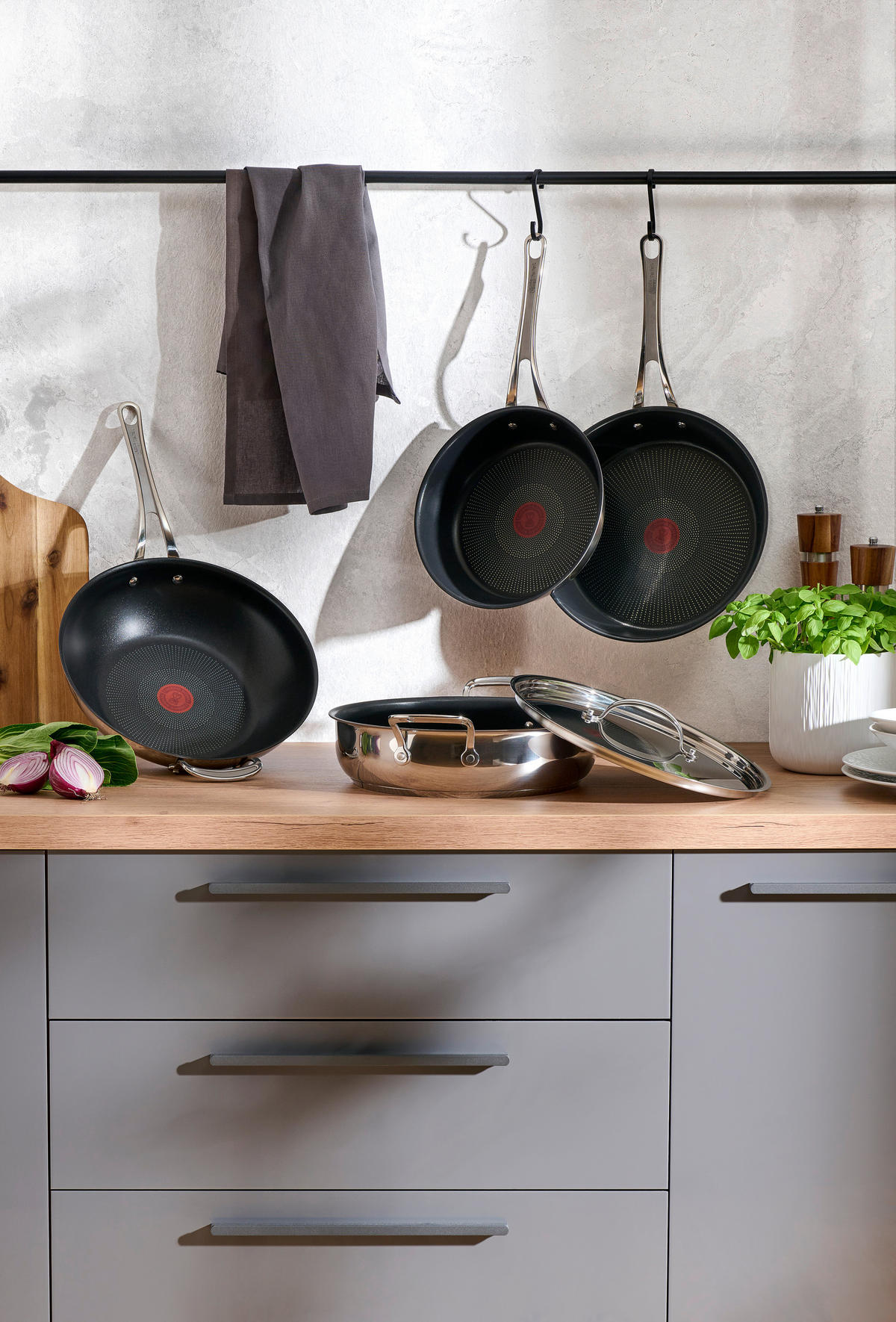 SERVIERPFANNE 30 cm  - Silberfarben/Schwarz, Design, Metall (30cm) - Tefal