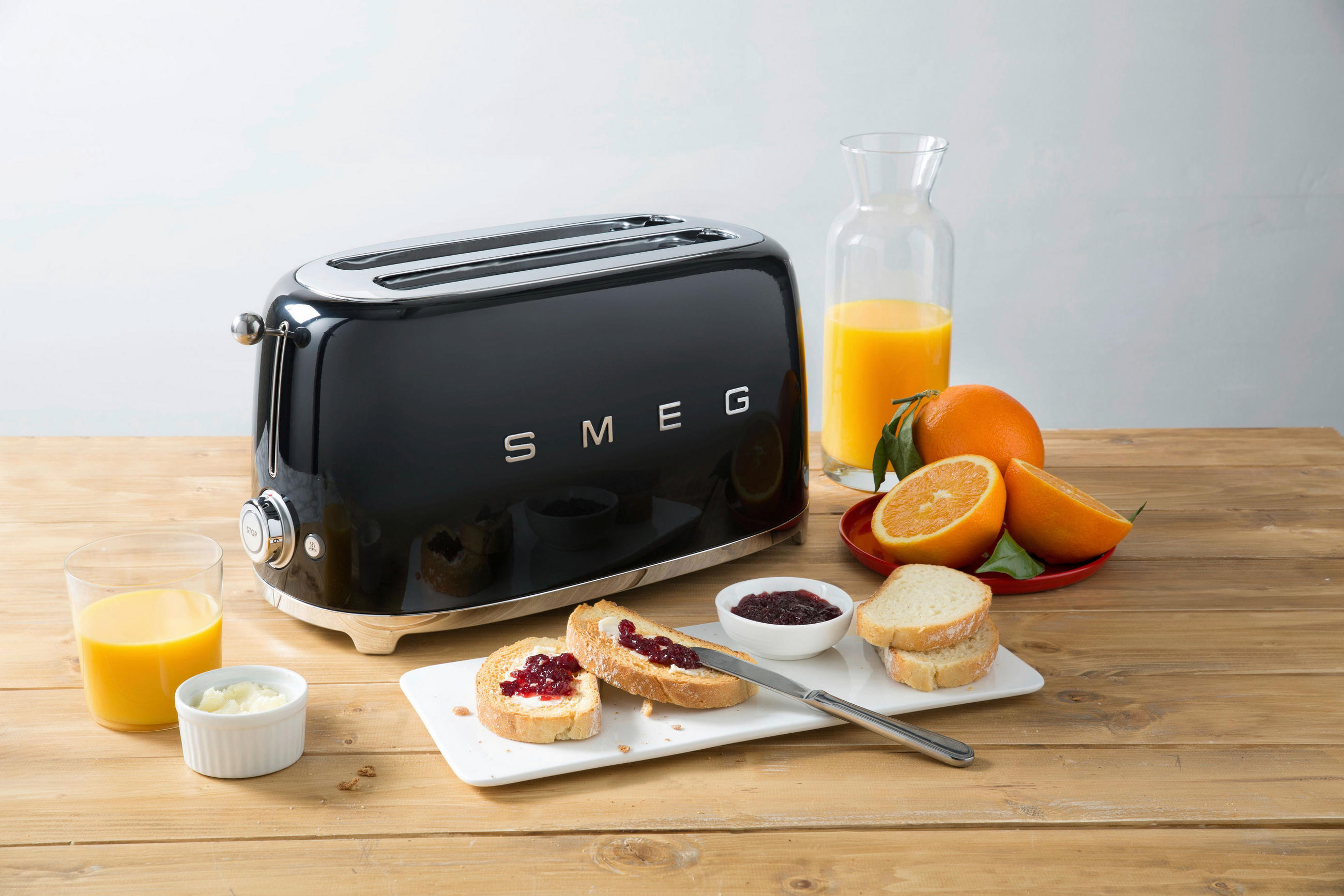 TOASTER  - Schwarz Hochglanz, Basics, Metall (31/20/20cm) - SMEG