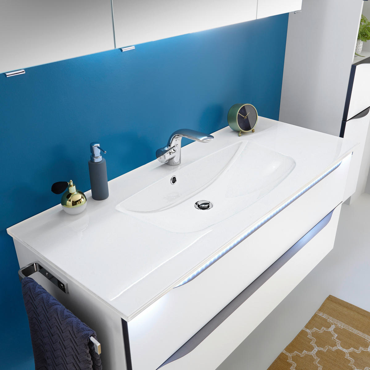 KUPATILO  antracit, bela  - bela/antracit, Konvencionalno, kamen/pločasti materijal (117cm) - Sadena