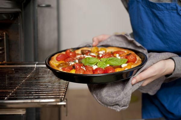 PIZZABLECH  - Schwarz, Basics, Metall (32/3,3cm) - Riess