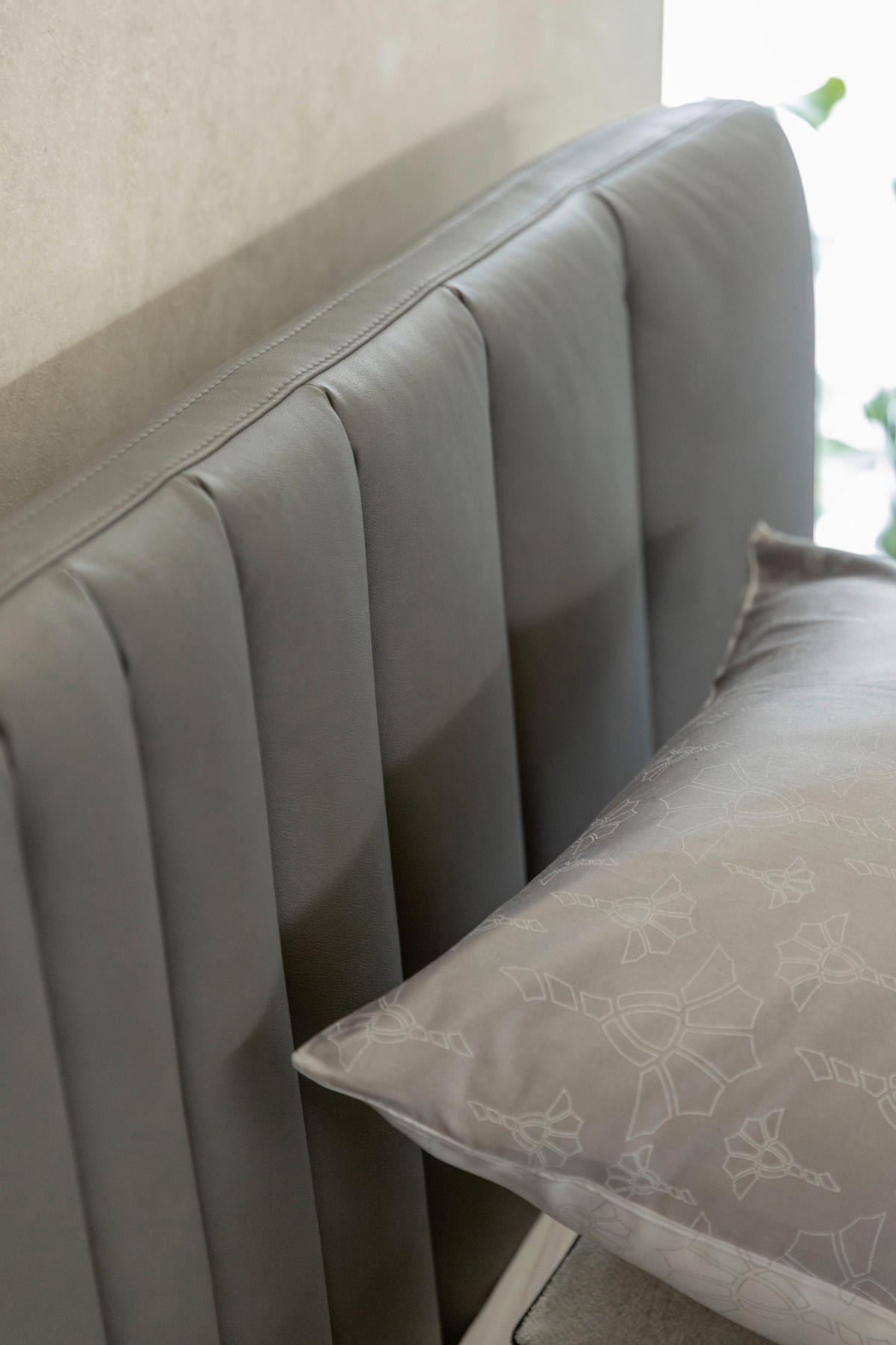 BOXSPRINGBETT 180/200 cm,  in Grau, Dunkelgrau, gepolstertes Kopfteil, Matratzen, H2 + H4 = mittel + sehr fest  - Dunkelgrau/Schwarz, MODERN, Textil/Metall (180/200cm) - Joop!