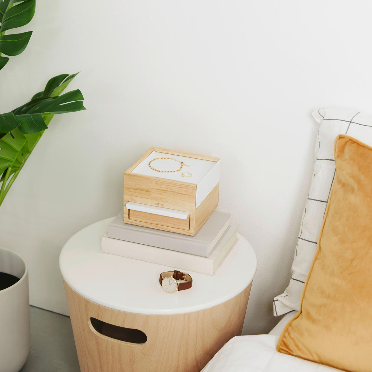 SCHMUCKBOX - Naturfarben, Design, Holz/Metall (17/11,2/15,2cm) - Umbra