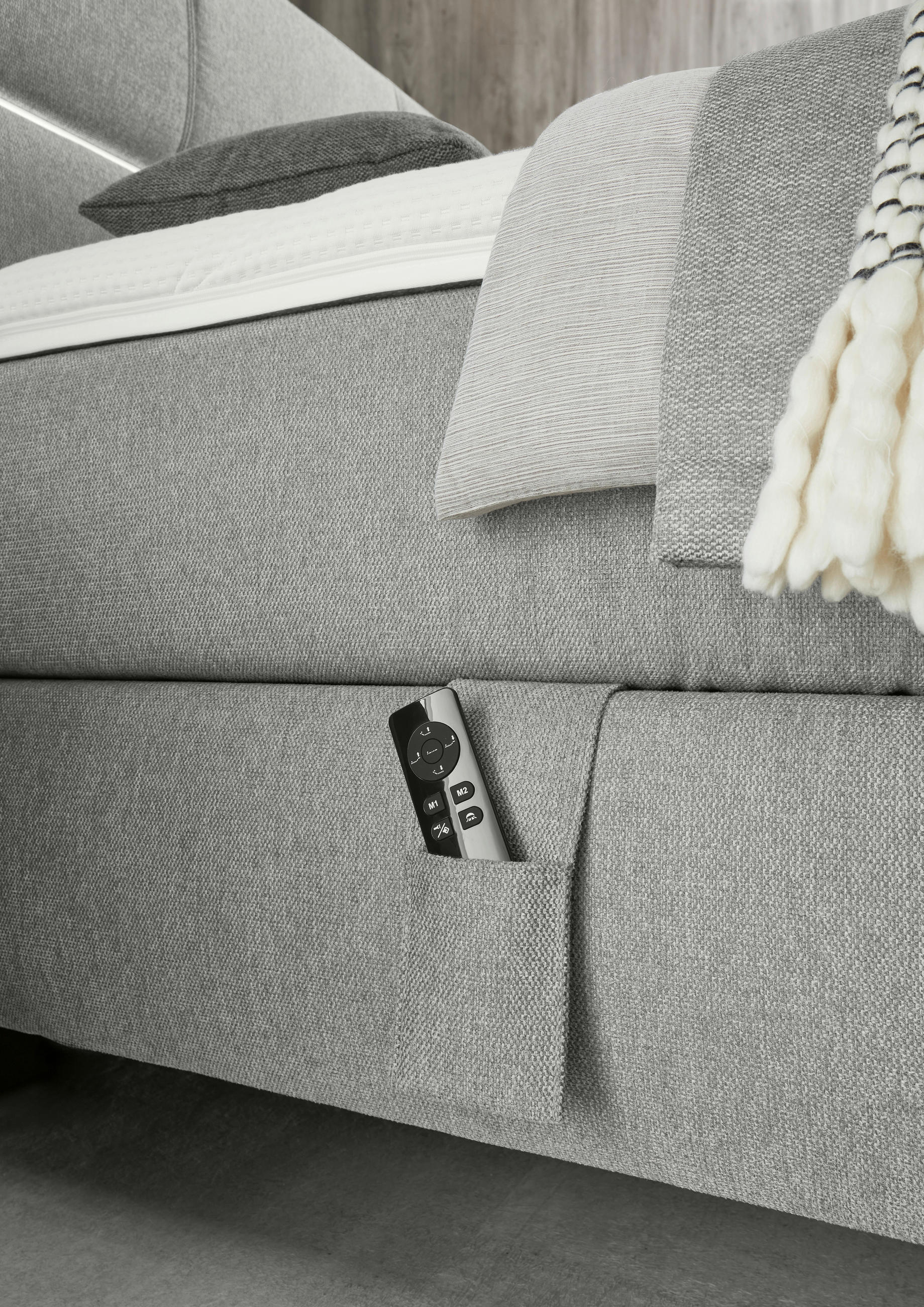 Thumbnail - Dieter Knoll Boxspringbett, Hellgrau, Textil, H2 + H3, Höhe ca. 24 cm, 160x200 cm, gepolstertes Kopfteil, Federkernmatra...