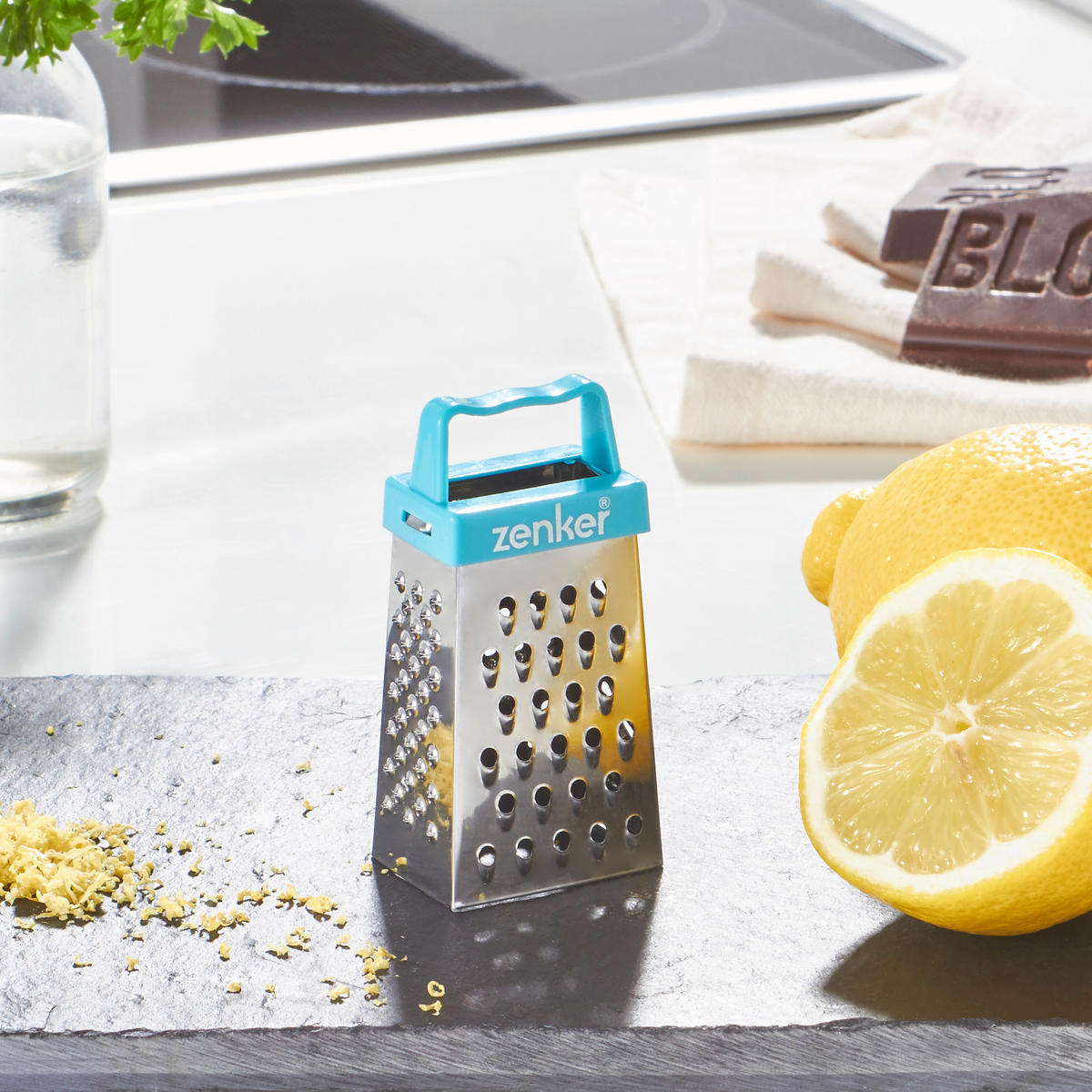 FYRKANTIGT RIVJÄRN - stålfärgad/ljusblå, Basics, metall/plast (17/7,9/2,5cm) - Fackelmann