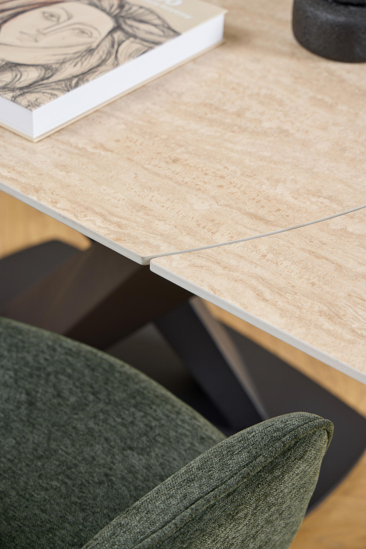 MATBORD i metall, keramik 120-180/90/77 cm   - sandfärgad/svart, Klassisk, metall/keramik (120-180/90/77cm) - Best Price