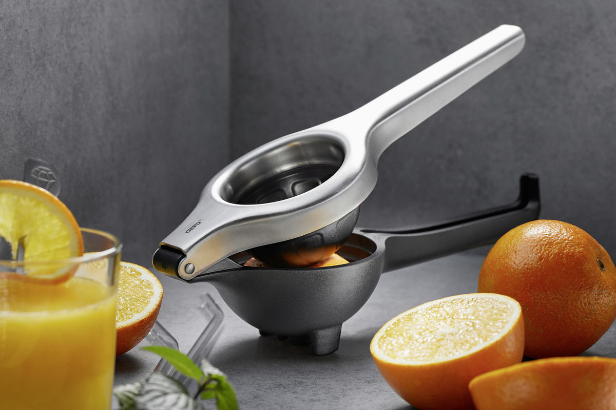 ZITRONENPRESSE LEMON PRO  - Edelstahlfarben/Schwarz, Basics, Kunststoff/Metall (27/9,7/8,7cm) - Gefu