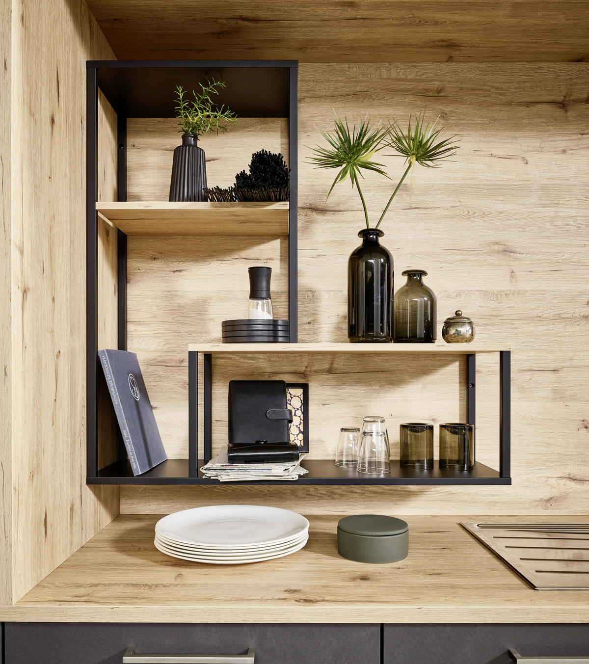 INBYGGNADSKÖK   - grå, Design, trämaterial - Dieter Knoll
